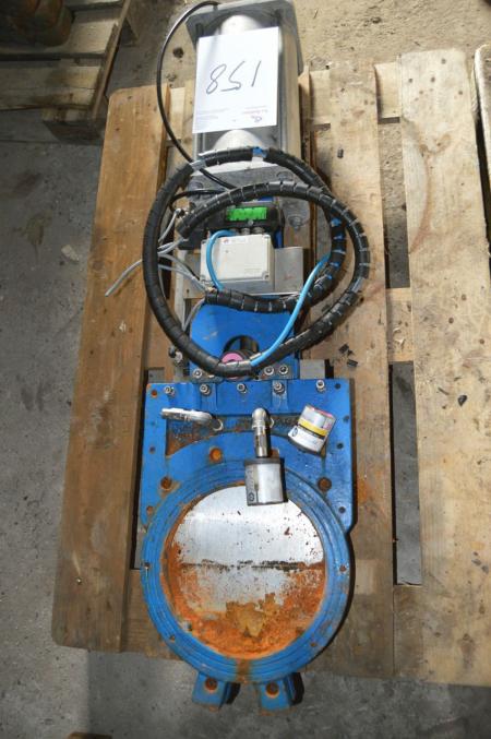 Pallet with slide valve DN 250