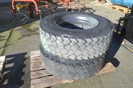 2 x truck wheels 10 -hole wheel with ø 280 mm center hole. No leak and OK. Tires: 315/70 R22.5. 60% tread