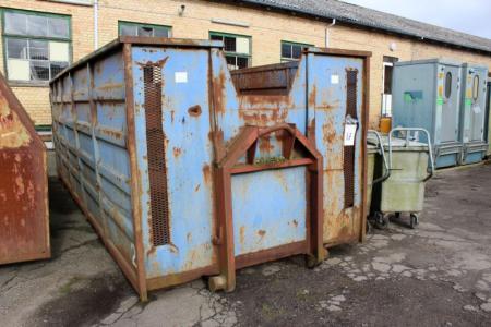 Waste Container for containerhejs H: 2.10 meters L: ca. 7 meter B: ca. 2.45
