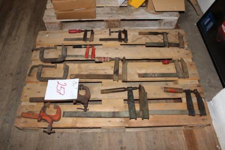 pallet with clamps