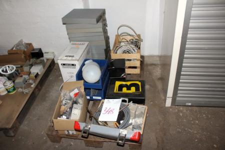 Pallet with cable + magnettal + range drawers + div electricity supplies, etc.