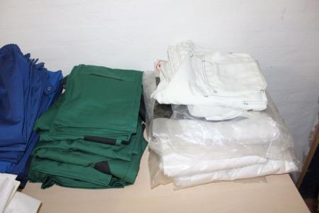 Arbejdsbukser hvide, grønne og blå forskellige størrelser + Kansas overall