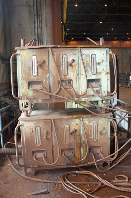 Arc Welding Transformer, 2 x 3 stations. AGA, 100-700 Amp. Total weight: 2200 kg. Power cables.