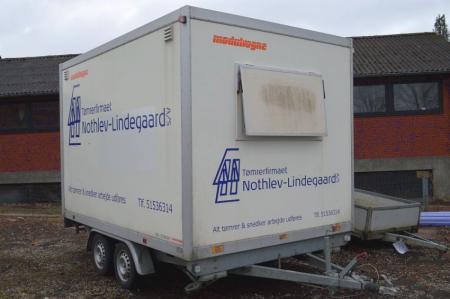 Construction site trailer, Modulvogn VA, -, 1001SV-805. A toilet with access from the outside and a lounge. Year 2008. Reg. No. XM1903. License plate not included