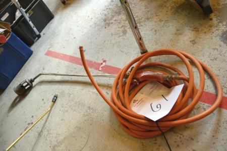 Gas burner with hose