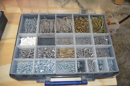 Assortments of wood screws
