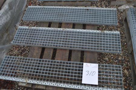 X 3 grid steps, galvanized, ca. 130 x 27 cm. Pallet not included