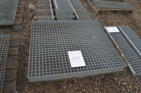 4 x gratings, galvanized, ca. 90 x 100 cm. Pallet not included