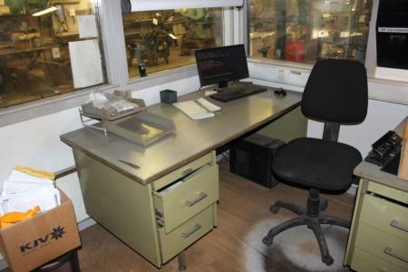 Alt i kontor: 3 skriveborde + skabe + reoler + stole + pc skærme + bærbar pc Dell Nspiron 1545. alt skal medfølge