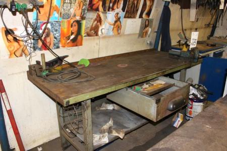 File bench vise and drawer