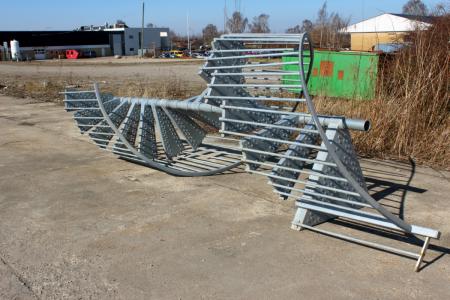 galvanized spiral staircase height of about 4 meters, width of step: 65 cm + pallet with handrail