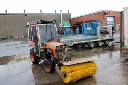Park Tractor with diet, Kubota 4WD type B7 100 HST, timer 235, states and running