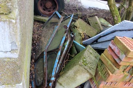Doors to Ford tractor 2 pieces right and 2 left