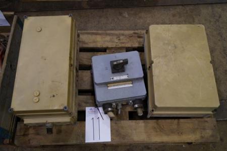 Safety switch 125 amp + 2 electrical cabinets