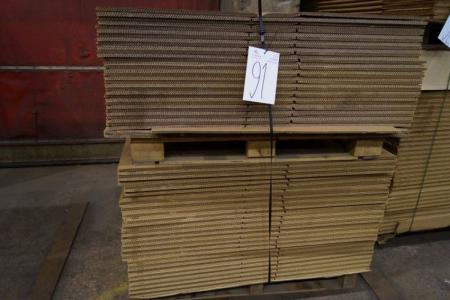1/2 pallet boxes 57 x 78 cm, thickness approximately 12 mm, height 78 cm, 41 units.