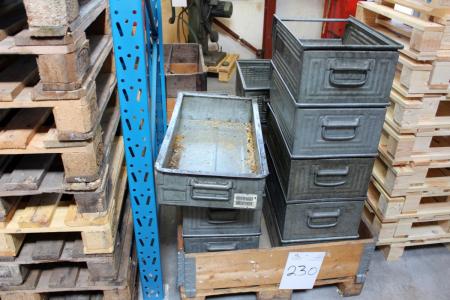 1 Pallet m / steel boxes