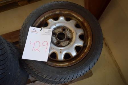 4 pcs. tires on steel rims, 155-65 r14, fits Suzuki. 4 wheel hubs