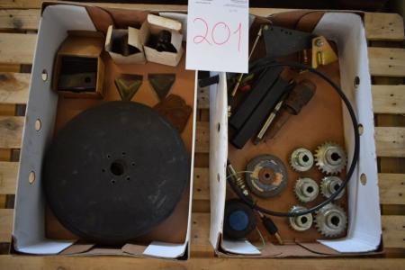 New agricultural spare parts, knives John Deere disc mower, knives Dronningborg, 18 inserts for Maschio etc.