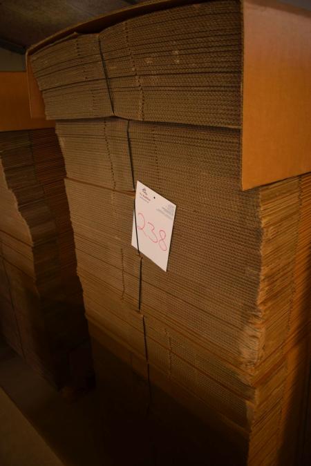 1 palle papkasser, ca. 900 stk. B 29 x L 50 x H 35 cm