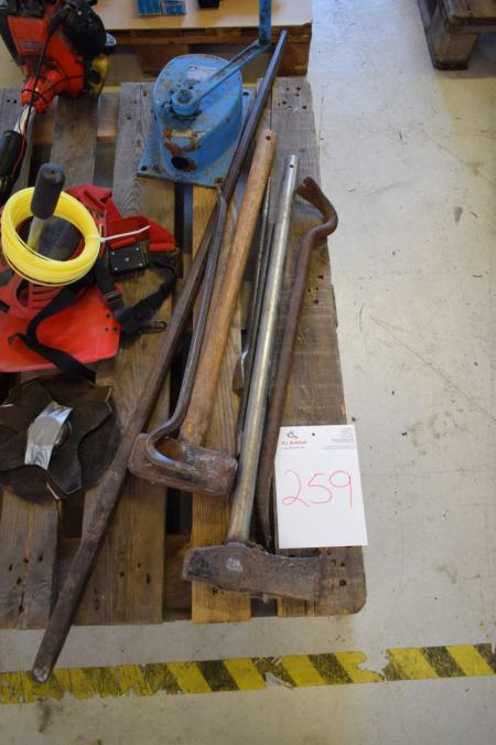 Miscellaneous sledgehammer, crowbar, crowbar + hand winch 500 kg