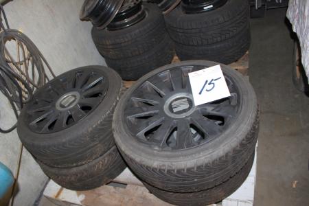 4 dæk med fælge 225/40 ZR 18