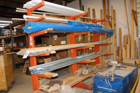 Inhalt auf dem Regal, verschieden Holz + Metall-Träger + Treppe mit 13 Stufen + Palette von div Holz