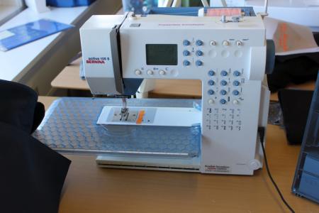 Sewing Machine Bernina Activa 135 + box with accessories