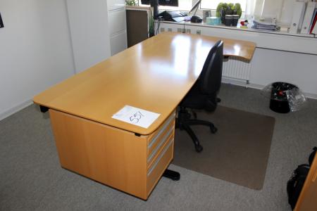 El sit / stand desk + cabinet