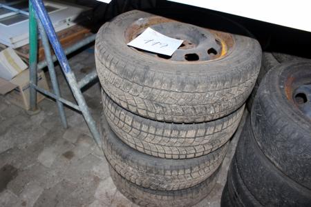 4 tires with steel rims 195/65 R 15 5-hole