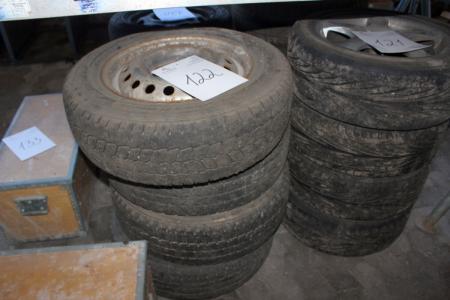 4 tires with steel rims 195/70 R15C