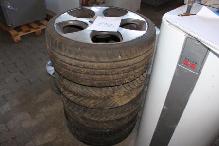 4 tires with Alloy 225/35 ZR19 5-hole