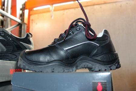 3 pairs of safety shoes, Mascot size 40, NEW