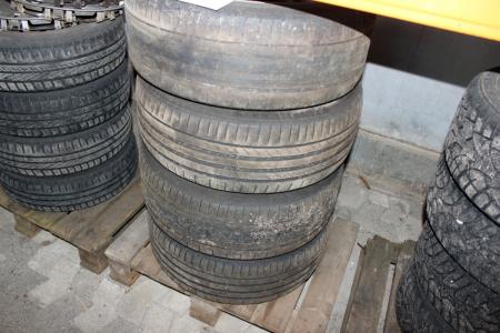 4 tires with alloy wheels 225/40 R18
