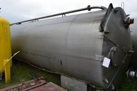 Silo Tank i aluminium. Udvendig mål: L 11,30 m x Ø 3 m. Der medfølger transport bukke/understøtning i træ 