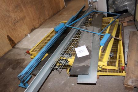 Pallet with Barrier for machines