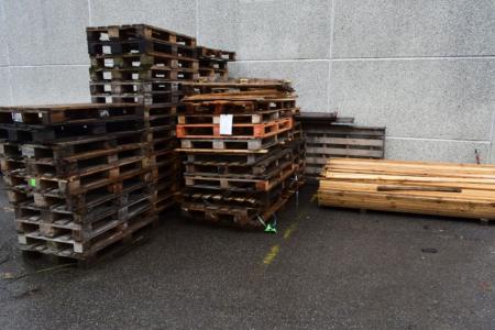 Miscellaneous party pallets, wood + iron