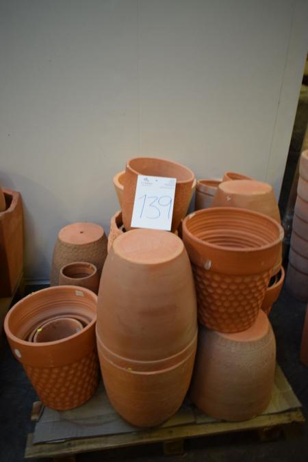 Palle m. Various terracotta garden pots, ca. 25 pcs.