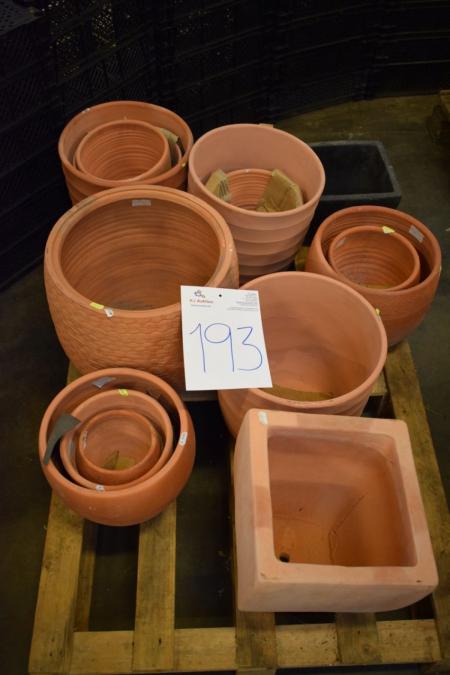 Palle various terracotta garden pots, ca. 14 pcs.