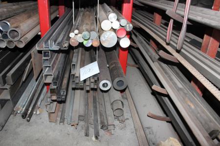 Contents of 3 shelves in material bookcase. 4-kantrør + round iron + angle iron + hollow bars, etc. lengths up to about 5-6 meters