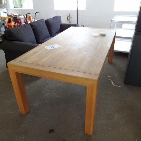 Oak table 200 x 99 cm.