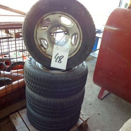 4 wheels with tires 235/60 R 16