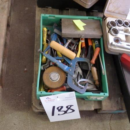 Box von Werkzeugen, Verbindungsteile