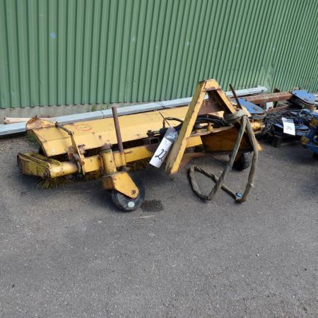 Hydraulic diet tractor A frame pump with gear for pto approximately 160 cm.