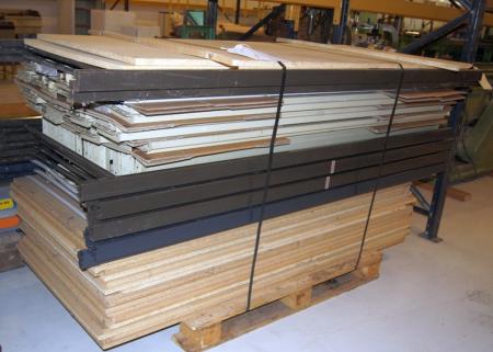 Pallereoler til let last. 10 gavle 210 x 90 cm + 26 vanger L: 190 med træpladehylder.