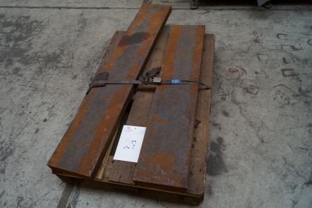 Pallet with solid iron