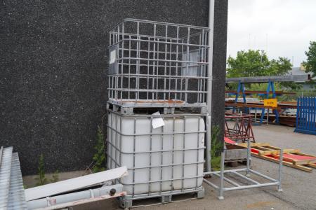 1000 liter tank + Stand for container