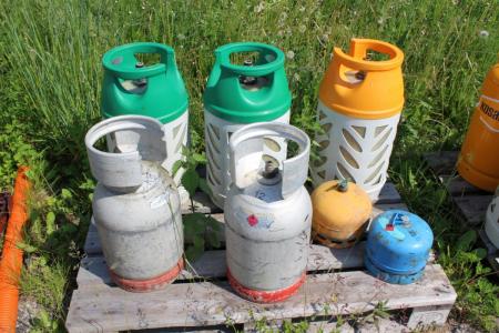 3 pcs lightweight gas cylinders + 2 camping bottles + 2 small gas bottles(empty)