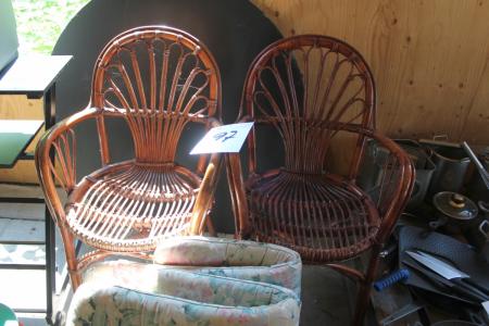 2 pcs wicker chairs with cushions