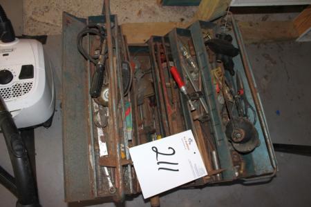 Værktøjskasse med indhold af div håndværktøj 