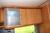 Wohnwagen, Fendt Topas, 560 TGC, Jahrgang 2004, ausgestattet mit Sitzecke, Küche, Bad und 2 Einzelbetten mit Matratzen. Ordentlich und gut gewartetes Fahrzeug. Es ist angebracht Mover mit Fernwohnwagen. Lieferung ohne Platte